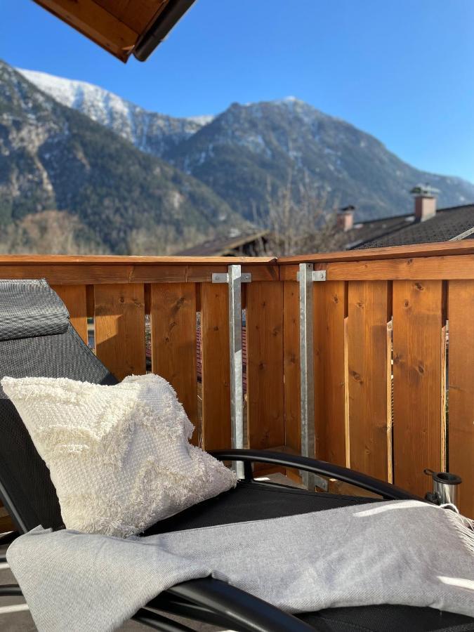 Das Bergquartier - Ferienwohnung Zugspitze オーベラウ エクステリア 写真