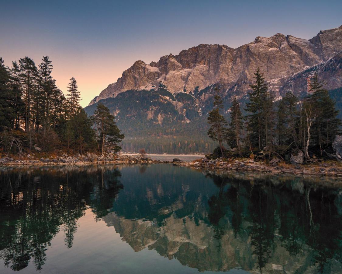 Das Bergquartier - Ferienwohnung Zugspitze オーベラウ エクステリア 写真